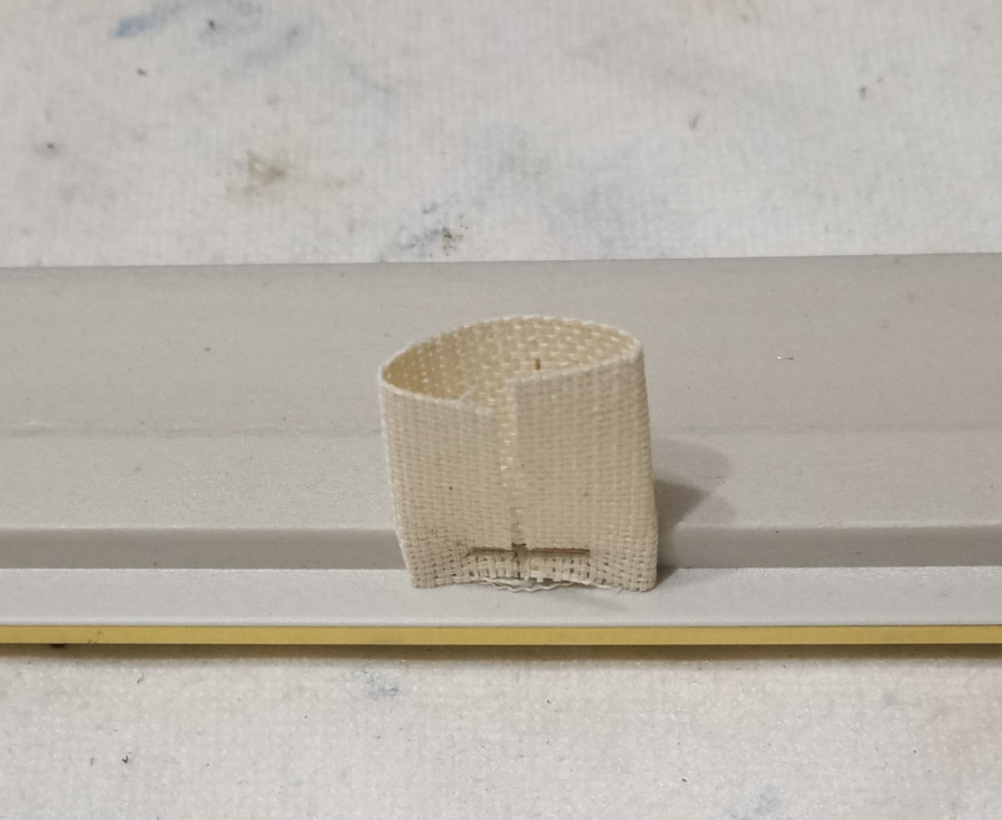 Вид со стороны выборки в раме для подрамника